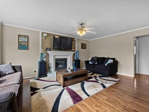 212 Murtle Road, Clearwater, BC - Indoor Photo Showing Living Room With Fireplace