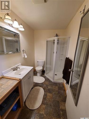 48 Main Street, Manor, SK - Indoor Photo Showing Bathroom