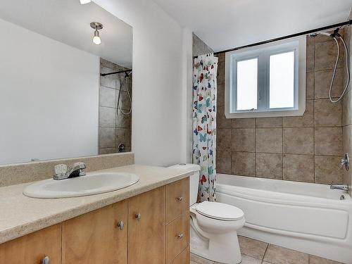 Bathroom - 584 Ch. Du Grand-Bernier N., Saint-Jean-Sur-Richelieu, QC - Indoor Photo Showing Bathroom