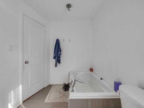 Bathroom - 1754  - 1756 Rue Notre-Dame, L'Ancienne-Lorette, QC - Indoor