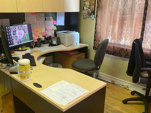 Bureau - 2 Rue St-Vincent, Sainte-Agathe-Des-Monts, QC - Indoor