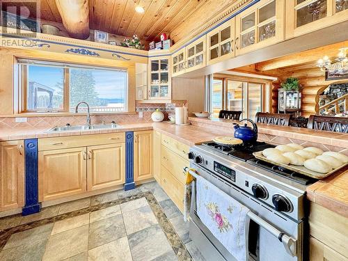 1920 Otter (Nimpo Lake) Road, Williams Lake, BC - Indoor Photo Showing Kitchen With Double Sink