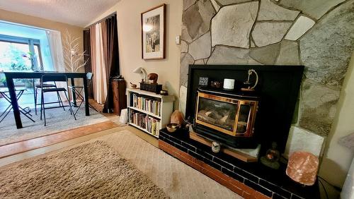 2010 Creek Street, Nelson, BC - Indoor With Fireplace
