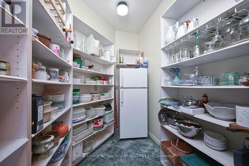 401 - 10 Armstrong Drive, Smiths Falls, ON - Indoor Photo Showing Kitchen