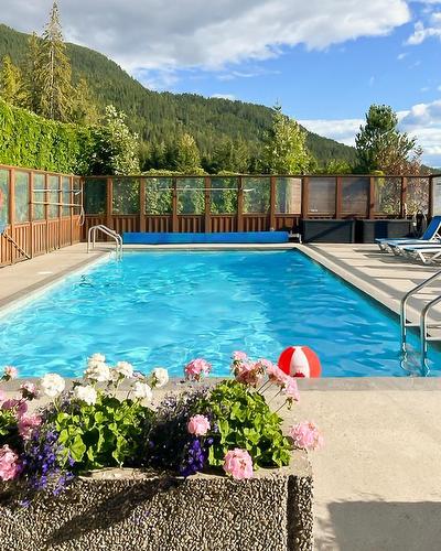 13516 Lakeshore Drive, Boswell, BC - Outdoor With In Ground Pool