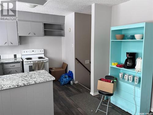 38 Kasper Crescent, Assiniboia, SK - Indoor Photo Showing Kitchen