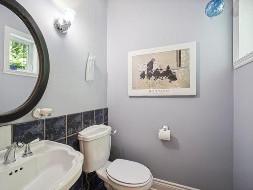 Powder room - 1071 Rue Béique, Mont-Saint-Hilaire, QC - Indoor Photo Showing Bathroom