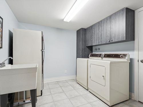 Salle de lavage - 1071 Rue Béique, Mont-Saint-Hilaire, QC - Indoor Photo Showing Laundry Room