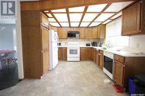 221 4Th Avenue, Whitewood, SK - Indoor Photo Showing Kitchen