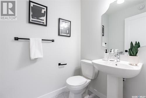 322 Chelsom Manor, Saskatoon, SK - Indoor Photo Showing Bathroom