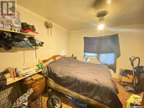 58 2Nd Street, Tompkins, SK - Indoor Photo Showing Bedroom