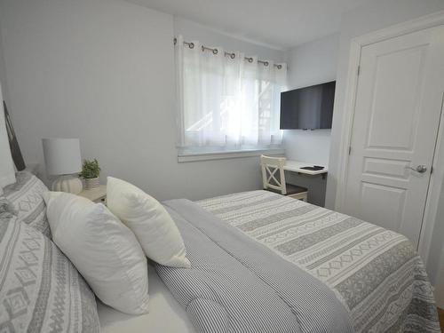 Chambre Ã Â coucher - 112 Côte Commandant, Mont-Tremblant, QC - Indoor Photo Showing Bedroom