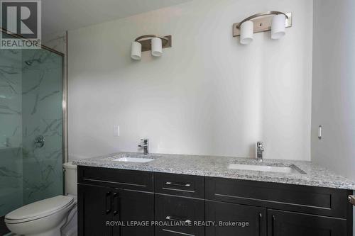 131 Sienna Ave, Belleville, ON - Indoor Photo Showing Bathroom