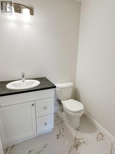 131 Sienna Ave, Belleville, ON - Indoor Photo Showing Bathroom