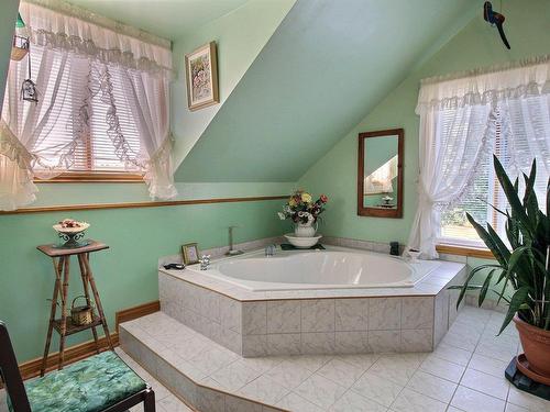 Salle de bains - 441 Ch. De La Gap, Notre-Dame-Du-Nord, QC - Indoor Photo Showing Bathroom