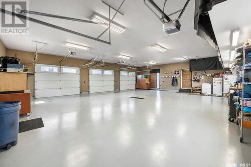 Verendrye Creek Acres, Kindersley Rm No. 290, SK - Indoor Photo Showing Garage