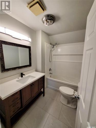 308 Main Street, Carlyle, SK - Indoor Photo Showing Bathroom