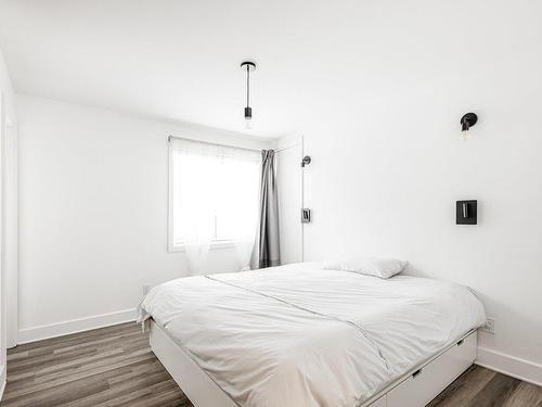 Chambre Ã  coucher principale - 2433 Rue Aylwin, Montréal (Mercier/Hochelaga-Maisonneuve), QC - Indoor Photo Showing Bedroom