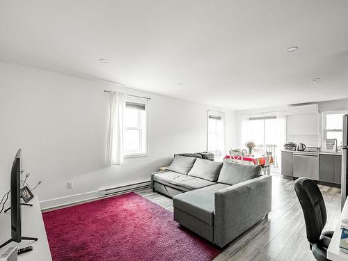 Vue d'ensemble - 2433 Rue Aylwin, Montréal (Mercier/Hochelaga-Maisonneuve), QC - Indoor Photo Showing Living Room