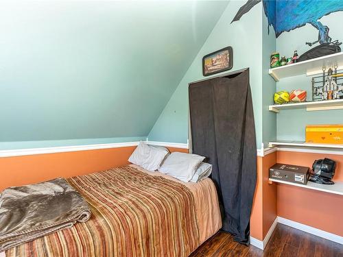 4388 Webdon Rd, Duncan, BC - Indoor Photo Showing Bedroom