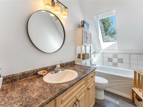 4388 Webdon Rd, Duncan, BC - Indoor Photo Showing Bathroom