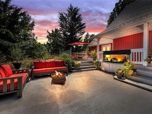 4388 Webdon Rd, Duncan, BC - Outdoor With Deck Patio Veranda
