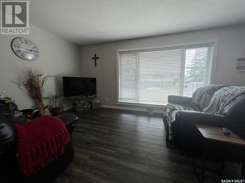 719 Maple Street, Esterhazy, SK - Indoor Photo Showing Living Room