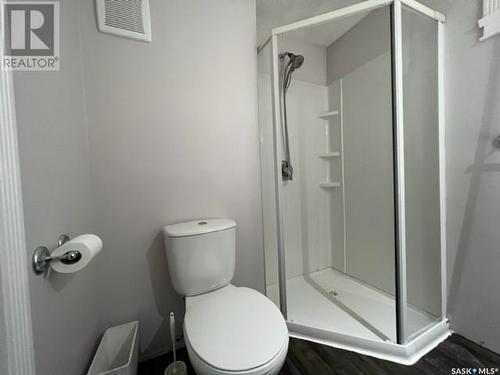 719 Maple Street, Esterhazy, SK - Indoor Photo Showing Bathroom