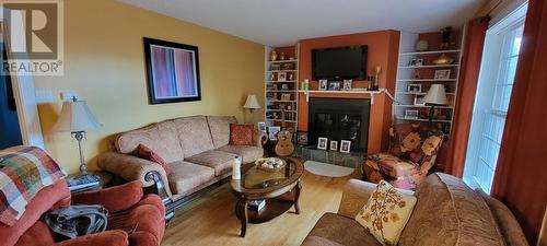 612 Ville Marie Drive, Marystown, NL - Indoor Photo Showing Living Room