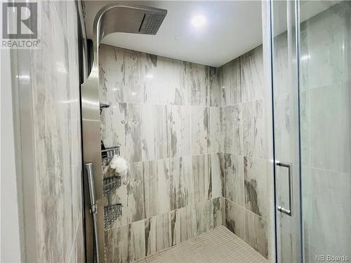 173 Frenette, Beresford, NB - Indoor Photo Showing Bathroom