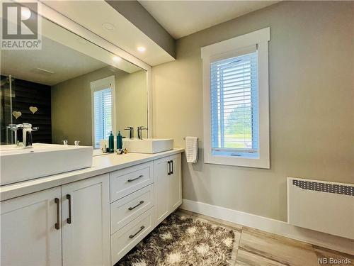 173 Frenette, Beresford, NB - Indoor Photo Showing Bathroom