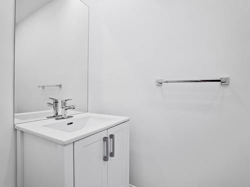 Powder room - 4340 Av. Westmount, Westmount, QC - Indoor Photo Showing Bathroom