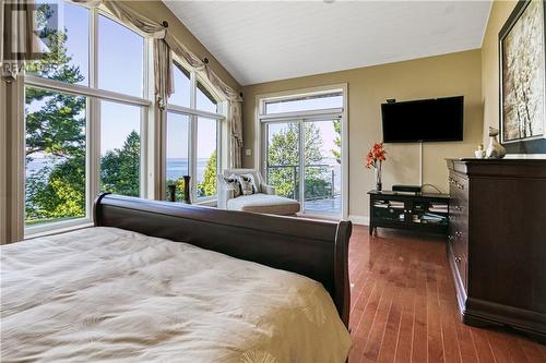 134 Promenade Du Lac, Sturgeon Falls, ON - Indoor Photo Showing Bedroom
