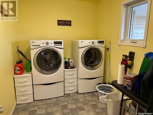 Kennedy Acreage, Estevan Rm No. 5, SK - Indoor Photo Showing Laundry Room
