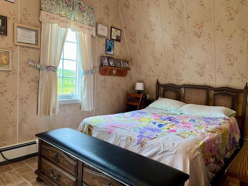 Chambre Ã  coucher principale - 758 Ch. Principal, Grosse-Île, QC - Indoor Photo Showing Bedroom