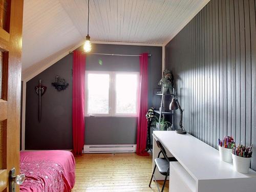 Chambre Ã Â coucher - 120 10E Avenue, Senneterre - Ville, QC - Indoor Photo Showing Bedroom