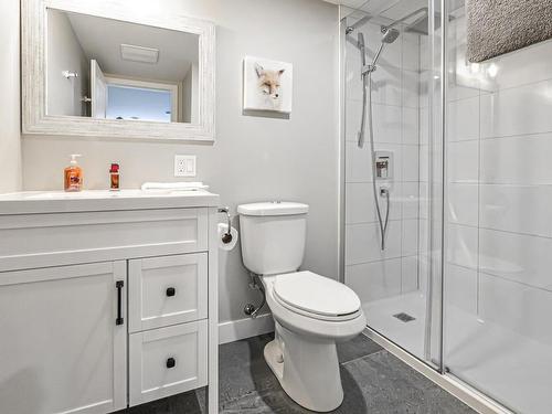 Salle de bains - 25 Ch. Des Pointes, Chute-Saint-Philippe, QC - Indoor Photo Showing Bathroom