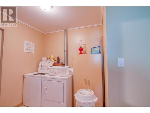 3988 S Cariboo 97 Highway, Lac La Hache, BC - Indoor Photo Showing Laundry Room
