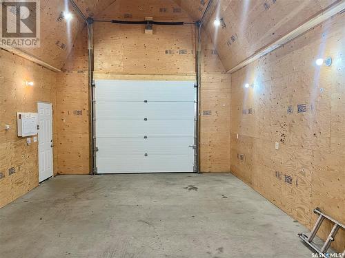 19 Diehl Drive, Leask Rm No. 464, SK - Indoor Photo Showing Garage
