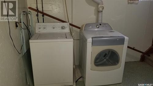 497 6Th Avenue E, Unity, SK - Indoor Photo Showing Laundry Room