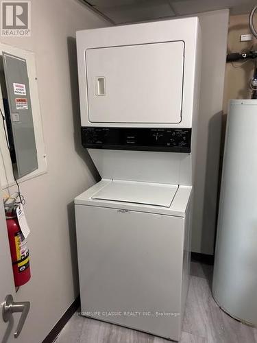 2312-13 - 90 Highland Drive, Oro-Medonte, ON - Indoor Photo Showing Laundry Room