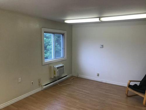 Office - 205-505 Rue Ste-Hélène, Longueuil (Le Vieux-Longueuil), QC - Indoor Photo Showing Other Room