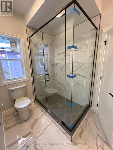 100 Raycroft Drive, Belleville, ON - Indoor Photo Showing Bathroom