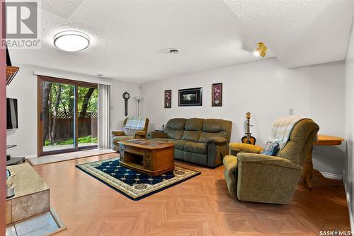 106 Shaw Drive, Regina Beach, SK - Indoor Photo Showing Living Room