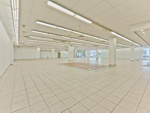Commerce - 114-2140 Rue King E., Sherbrooke (Fleurimont), QC - Indoor Photo Showing Other Room
