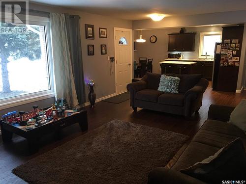 913 Pacific Street, Grenfell, SK - Indoor Photo Showing Living Room
