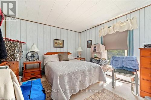 595 Elmbrook Road, Prince Edward County, ON - Indoor Photo Showing Bedroom