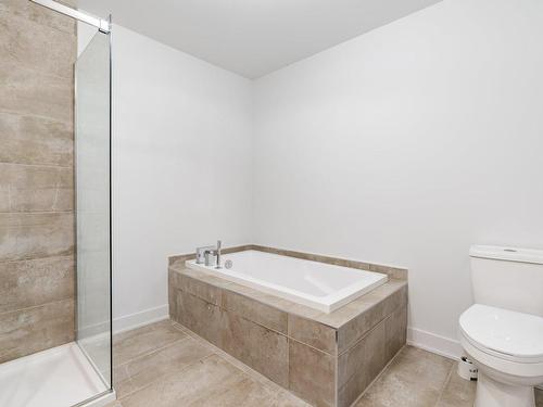 Salle de bains - 5054 Rue Baillargeon, Longueuil (Saint-Hubert), QC - Indoor Photo Showing Bathroom
