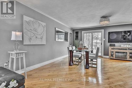 5 Pioneer Drive, Mississauga, ON - Indoor Photo Showing Dining Room
