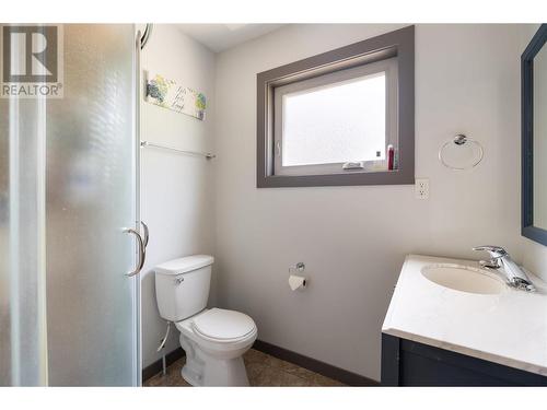 3381 Trinity Valley Road, Enderby, BC - Indoor Photo Showing Bathroom